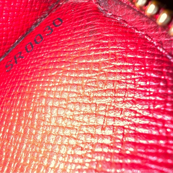 LV red epi long wallet - Picture 2 of 16